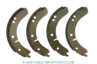 MGA Front brake shoes, 55-59